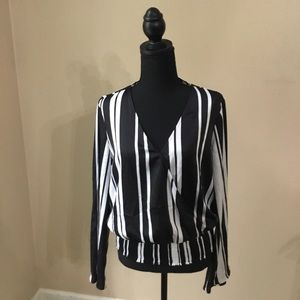 INC International Concepts Women’s Black And White Blouse Size M EUC